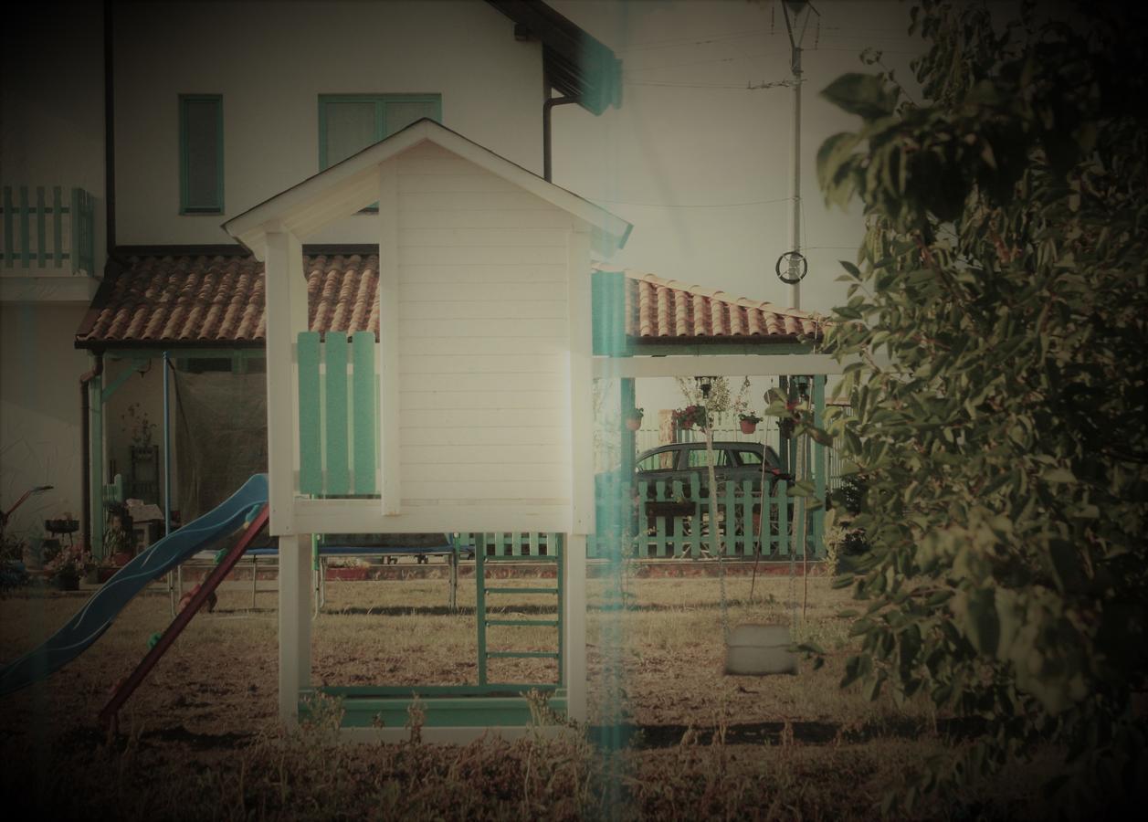 Fragaria Hotel Zimandcuz Exterior foto